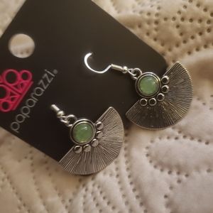 Paparazzi silver and jade fish hook earrings